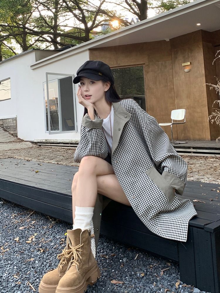 A large-sized Korean-style fashionable checked two-sided trench coat for women, a new mid-length casual stand-up collar top for women from spring and autumn