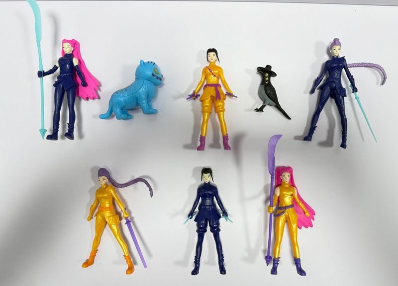 跨境新品 2-4.5寸猎魔女团手办鲁米/米拉/佐依公仔袋装|undefined