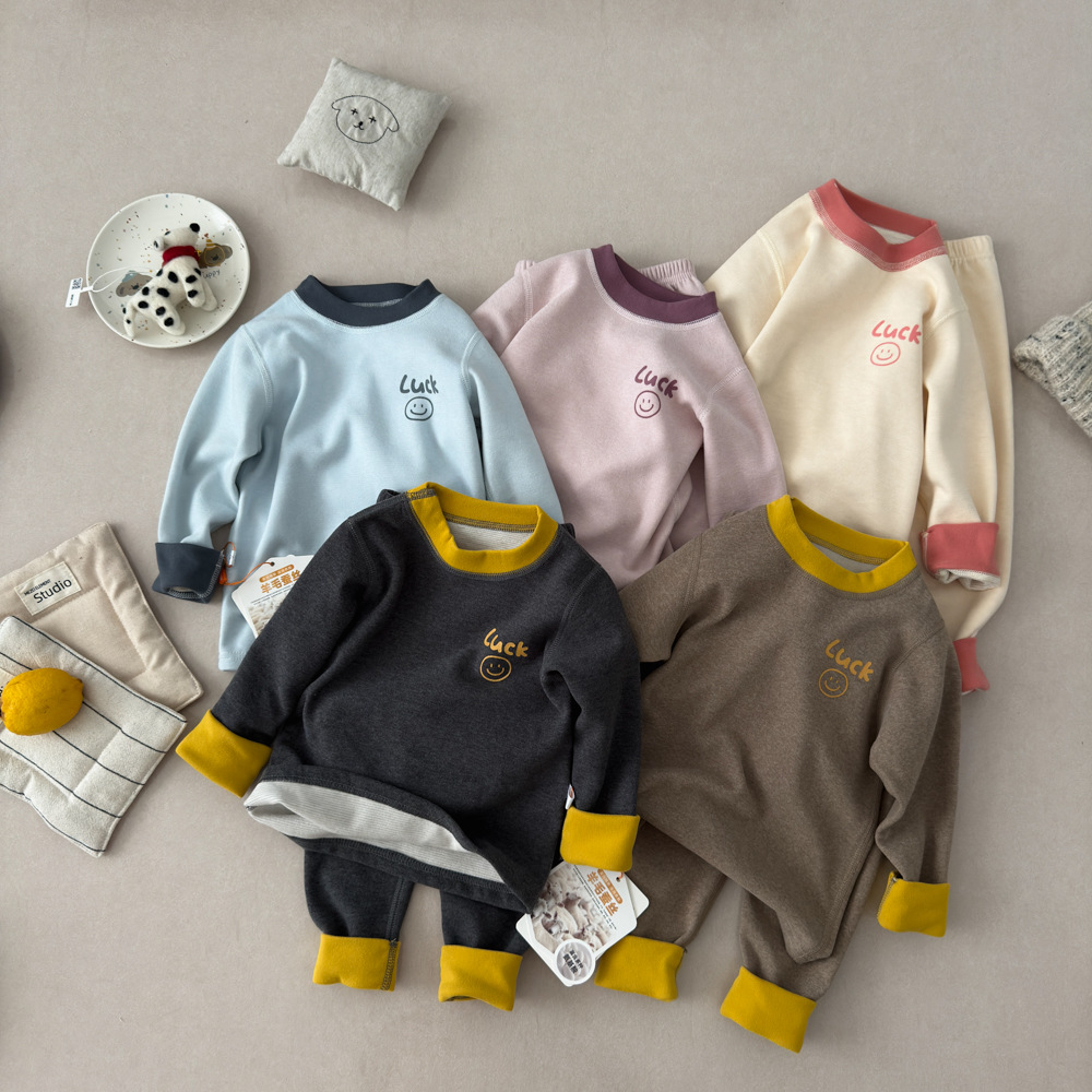 Children's loungewear sets, wool and silk, warm and comfortable for autumn and winter, long-sleeved, dropshipping available.