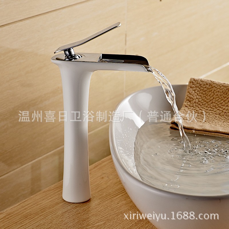 All-copper white and gold antique waterfall basin, cold and hot water faucet, retro bathroom basin, sitting single-hole mixed water Specification drawing