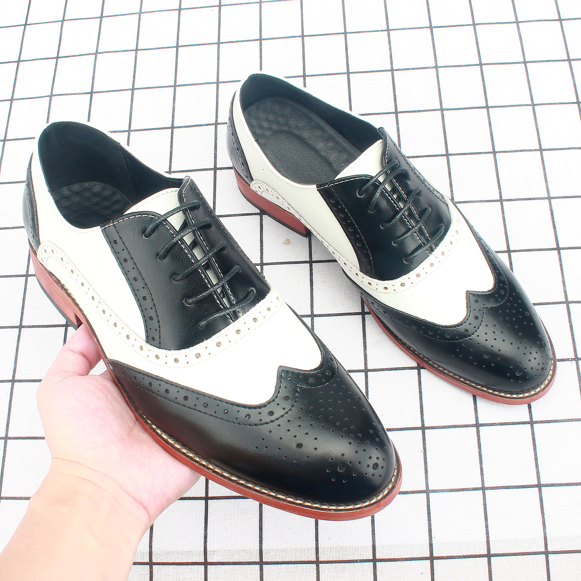 ϵ������˵�����ʱ������������Ь������Լ�ٴ����ʰ�ɫЬ380