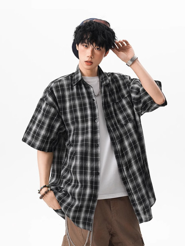 Japanese-style Relaxed-Feel Plaid Short-Sleeve Shirt — Unisex Summer Casual All-Match, Sun-Protective, Half-Sleeve Lazy-Chic Top Coat