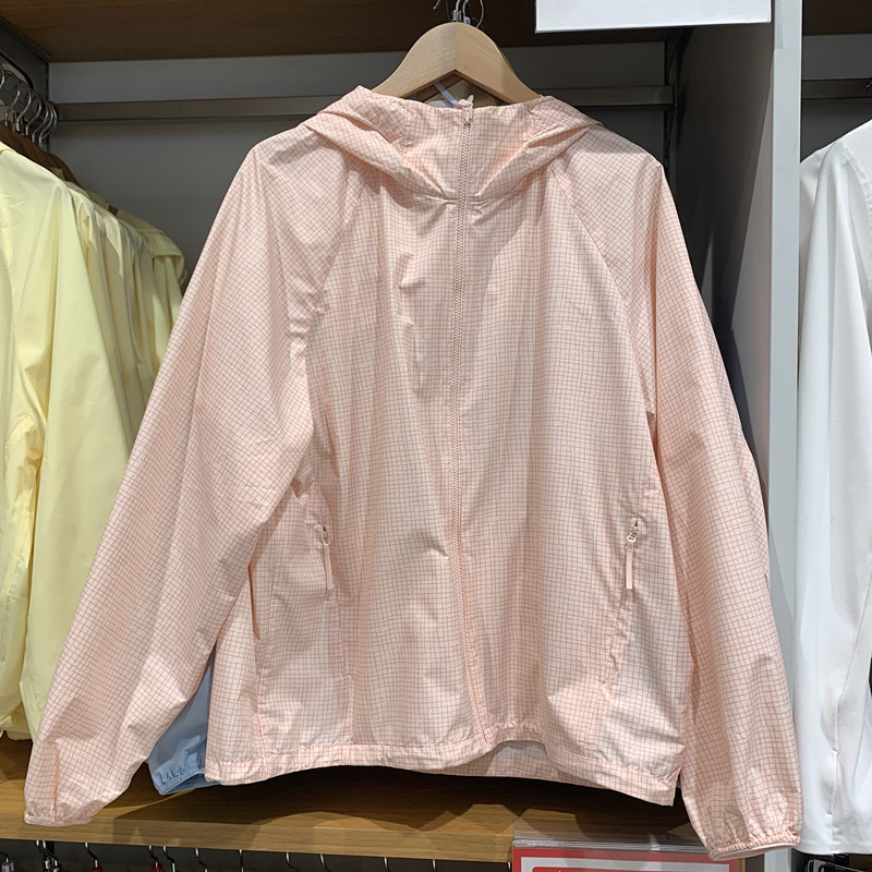 Japanese Women's Clothing 25 Summer Portable UV-resistant Hooded Jacket Plaid Lightweight Breathable Sunscreen Jacket 474895