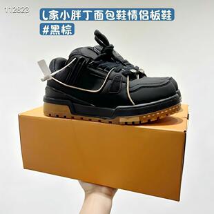 ����ˮ����p��ӡ��С�ֶ�·����ŮЬ���eB22��a�ϵ�Ь�\�Ӱ�Ь