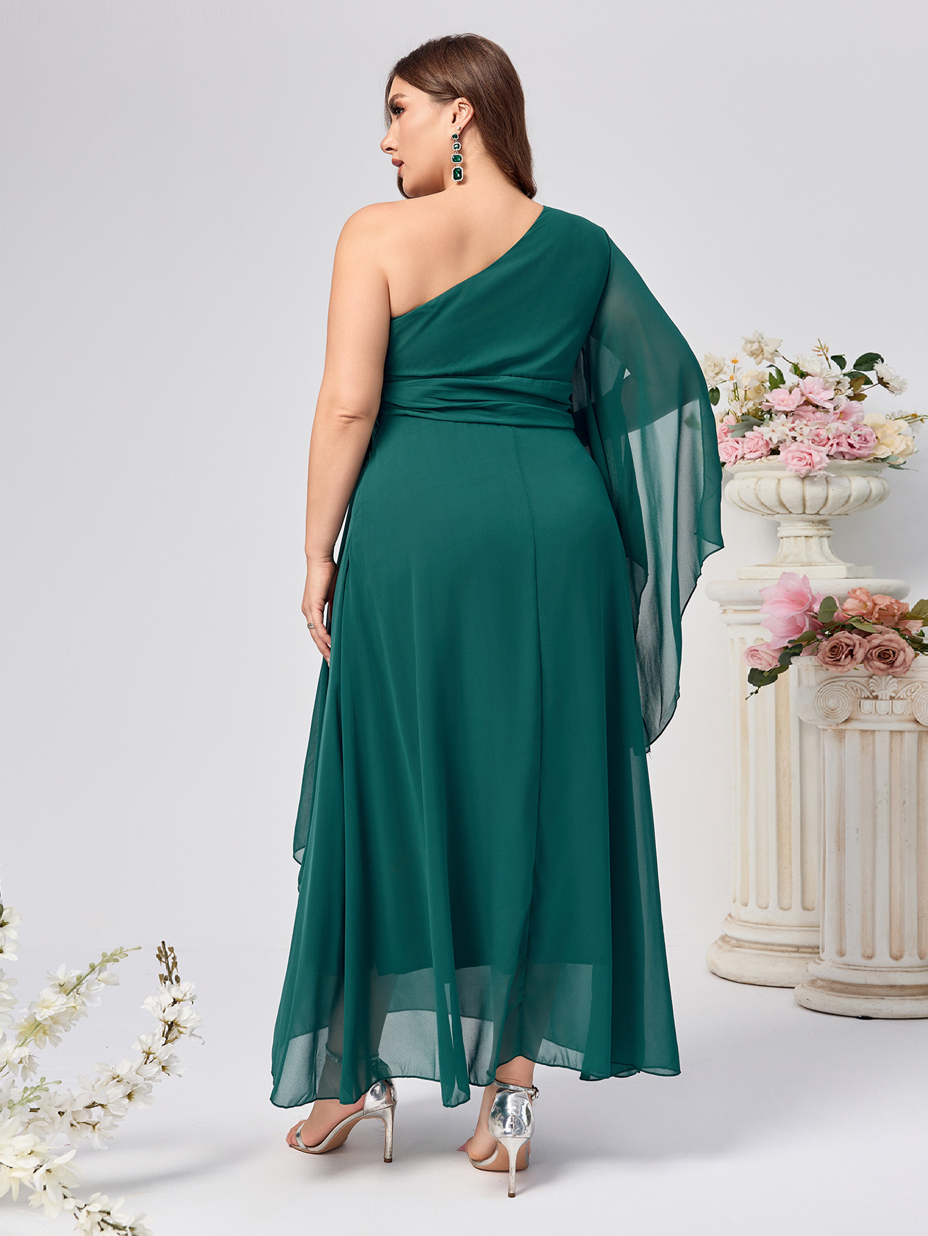 2024 verano nuevo estilo comercio exterior ropa de mujer gasa cuello diagonal gran swing vestido de talla grande fiesta de citas banquete al por mayor image 2