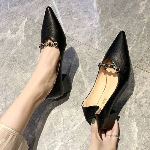 French-style side air fairy shoes for summer 2025, retro pointed toe with thick sole, designed for petite women