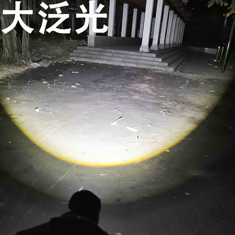 Transfronteriza fuerte luz recargable faro linterna P50 noche al aire libre pesca Pesca resistencia de larga duración iluminación al aire libre