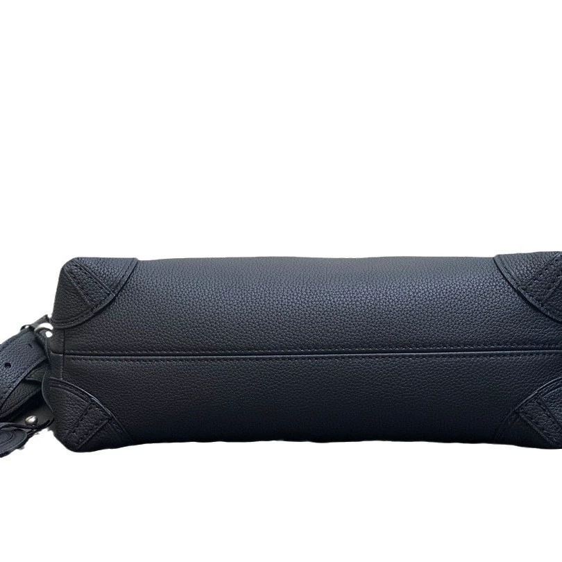 Universal one-shoulder bag, leather quality poster, new collection