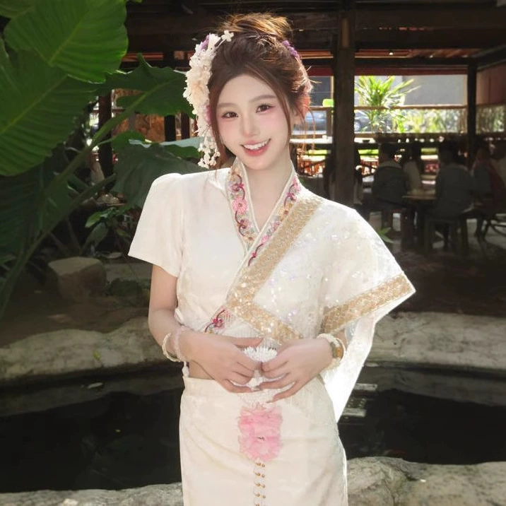 Костюмы Сишуанбаньна-дай