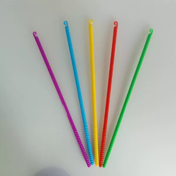 Customized Spring Festival Lantern Festival DIY Lantern Led Paper Lantern Accessories Plastic Handle Light Stick Portable Manufacturer Wholesale