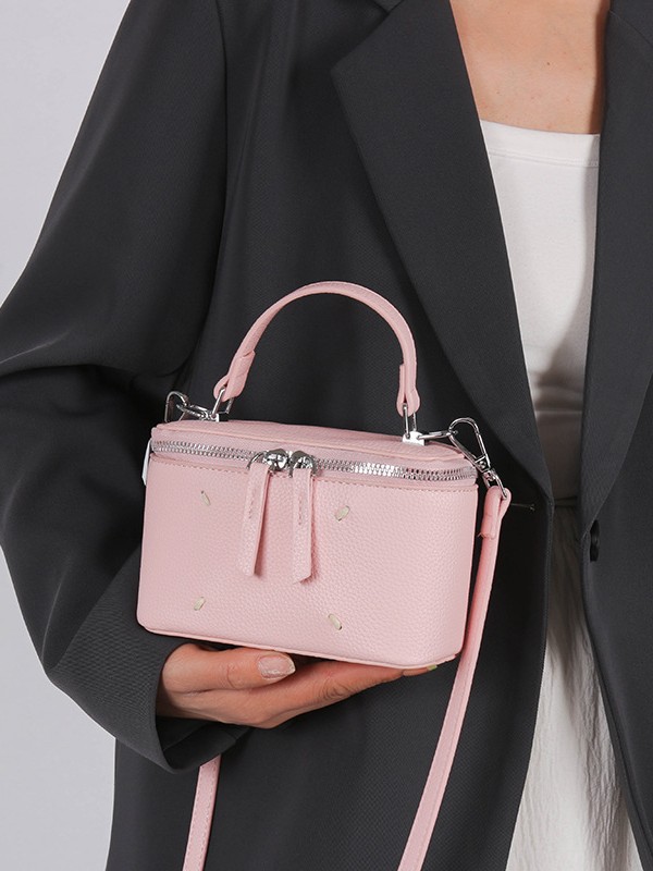 Bolso de caja de estilo occidental de color puro para mujer 2025 nuevo bolso cuadrado pequeño de moda de moda bolso de lonchera de mensajero de un solo hombro de sentido de alta gama
