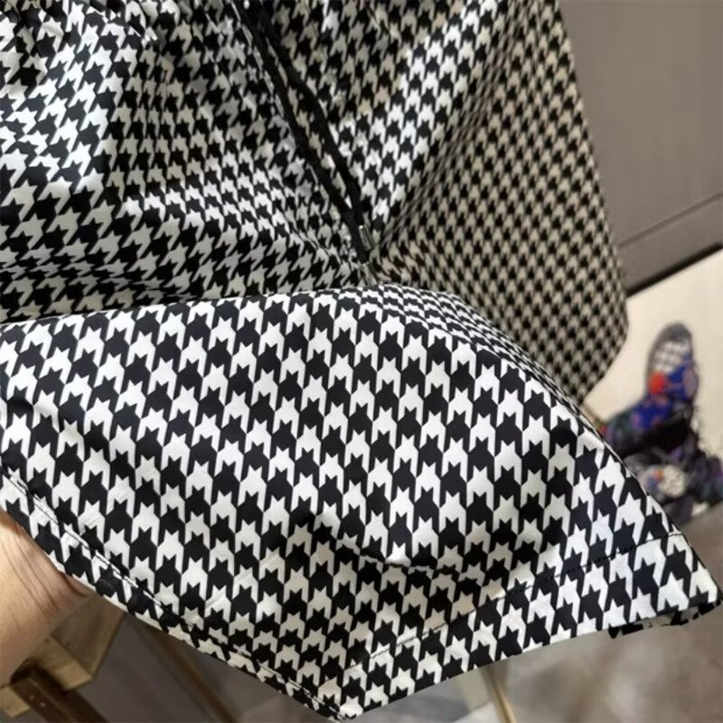 Hombres verano delgado hielo a cuadros pantalones cortos casuales marca de moda pantalones de playa deportivos sueltos versátiles cinco puntos pantalones de playa para hombres