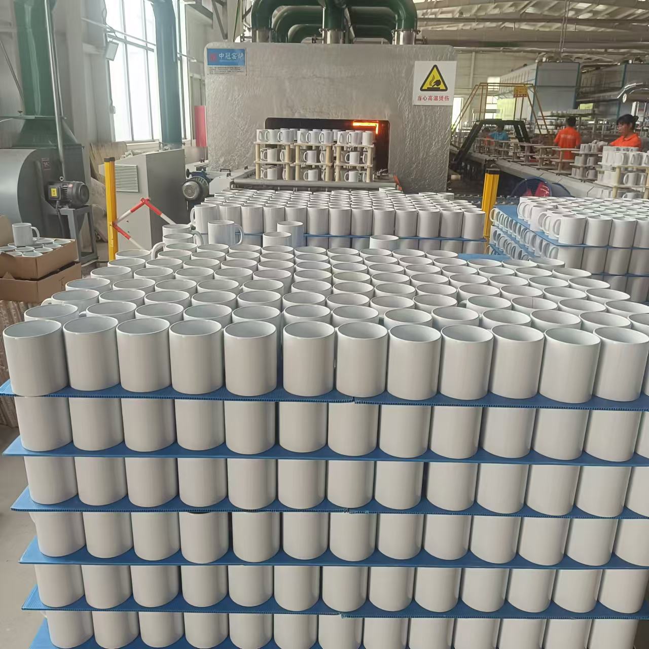 Taza de marca personalizada simple taza de porcelana blanca taza de recubrimiento de transferencia térmica taza de sublimación taza de regalo de festividad taza de publicidad fija