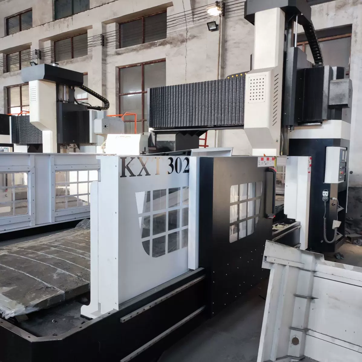 台盛工厂供应生产高速龙门镗铣加工中心大行程