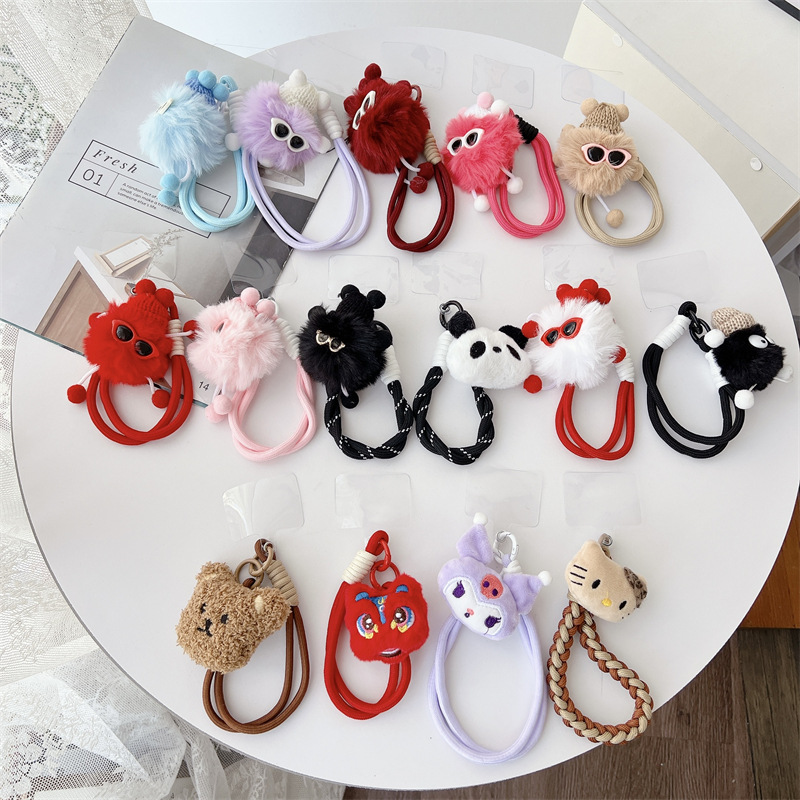 新款可爱毛绒公仔手机挂绳手工编织公仔挂件包包钥匙挂饰手腕短绳
