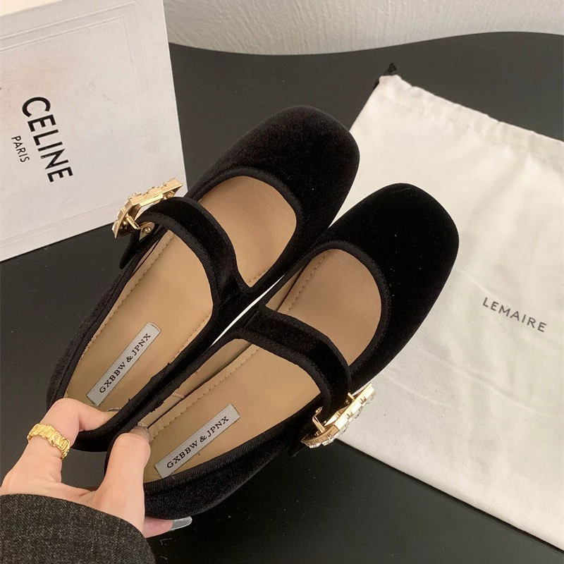 Весенняя обувь, туфли, подходит к юбке, тренд сезона, стиль Chanel