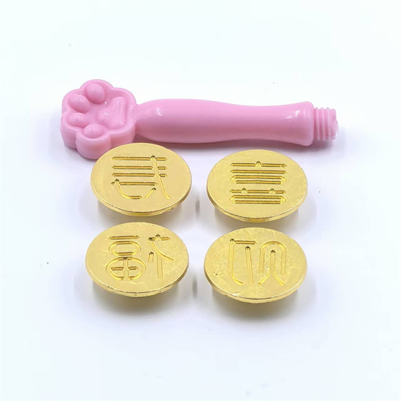 행운, 부, 장수 및 행복 4개의 장 제목 + 고양이 발톱 손잡이 1개