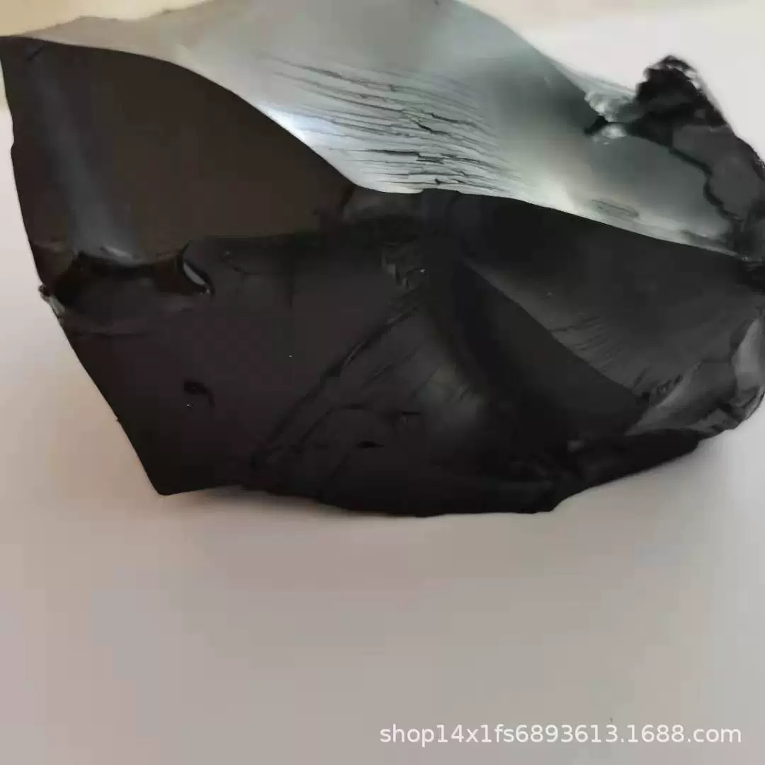 Производство и продажа нефтяного асфальта 70 # Производители дорожного асфальта поставляют нефтяной асфальт для твердых ремонтных работ.