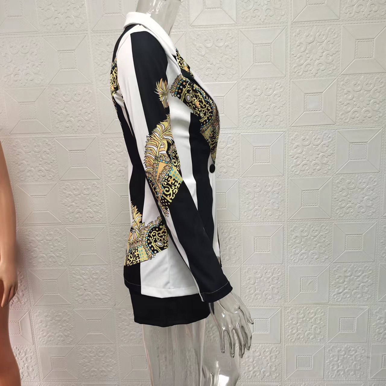 2024 Completo casual da pendolare, cappotto, pantaloncini, moda versatile, set da due pezzi da donna_voghion.com