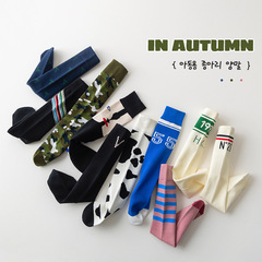 Children's socks Spring and Autumn long socks for boys and girls, cotton sports ankle socks for middle-aged children, college style fashion football socks