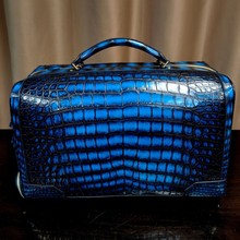 全手工制作鳄鱼皮大容量拖轮包，手工搽色，可提，可拉，可单肩背