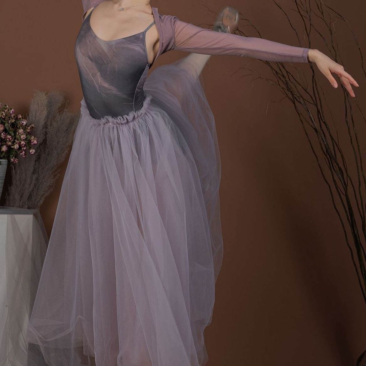 Gymnastics leotard, ballet top, preppy style, short outer layer, long-sleeved vest, sun protection, fashionable neck protector, shawl, trendy.
