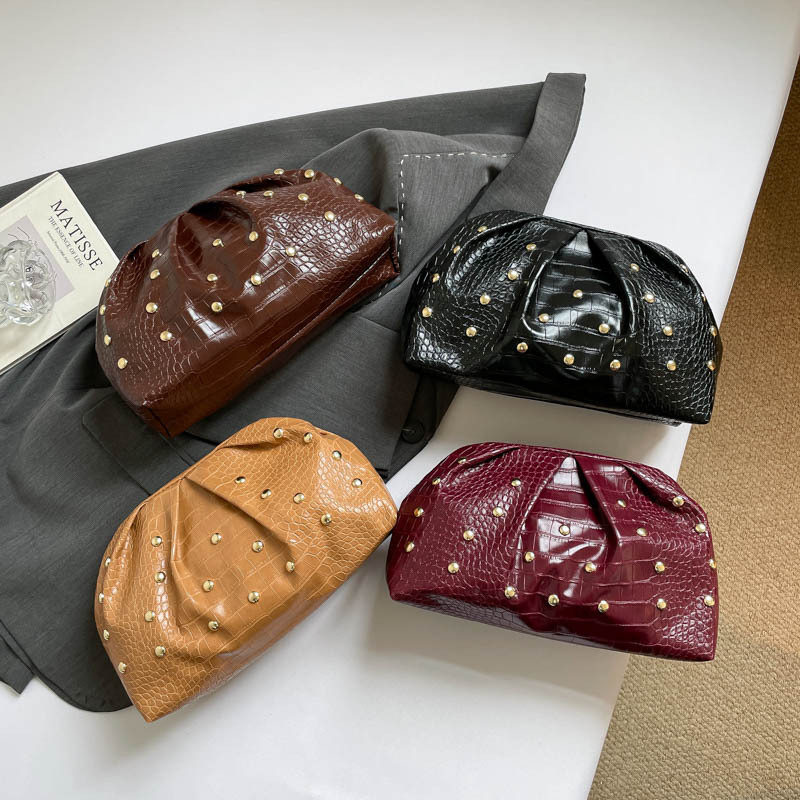 Nueva moda simple versátil de tendencia transfronteriza hombro de un solo clip de brazo de clavos de hongos plegados bolsos de mano bolsos de mujer