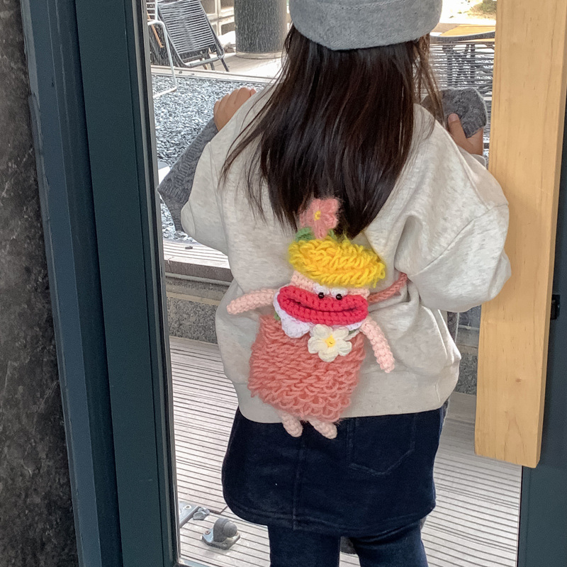 Bolsos de hombro de dibujos animados para niños y niñas, muñecas de boca grande, mochila de bebé, productos acabados de gancho artesanal, bolsas para niños