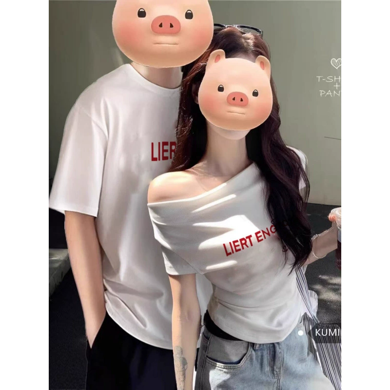 Футболка для пар с открытыми плечами и буквенным принтом, новый летний облегающий универсальный модный короткий топ