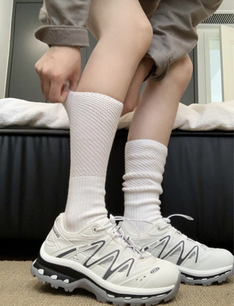 Unisexe Style Simple Couleur Unie Coton Crew Socks Une Paire display picture 7