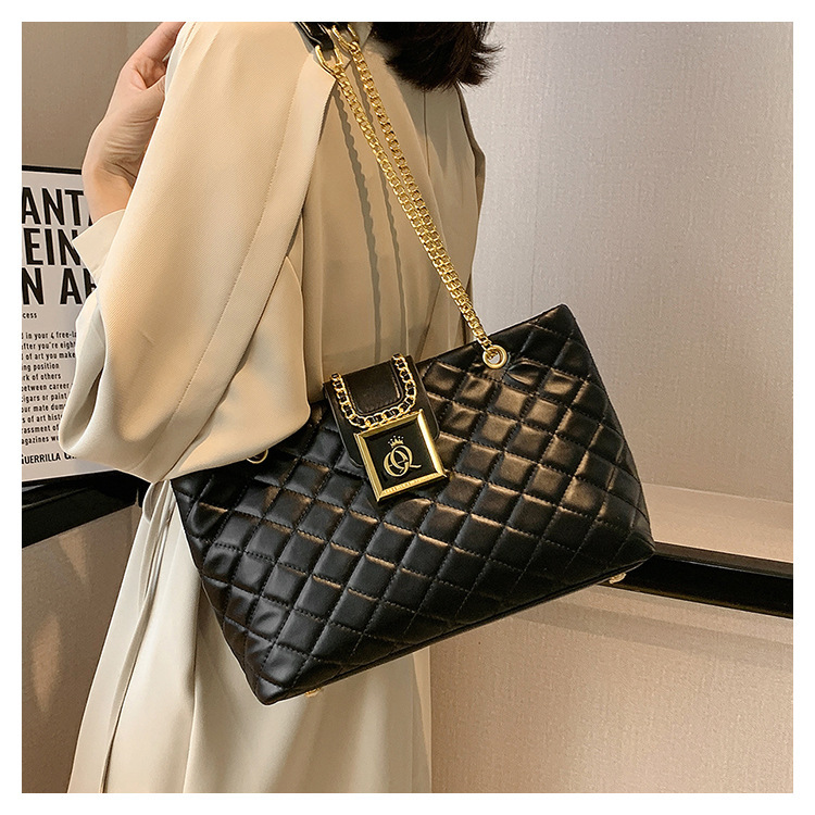 外国貿易の卸売りの柔らかい皮の特の包みの女性の2024新型の小さい香の風の菱の格のチェーンのbags秋冬のファッションのショルダーバッグ|undefined