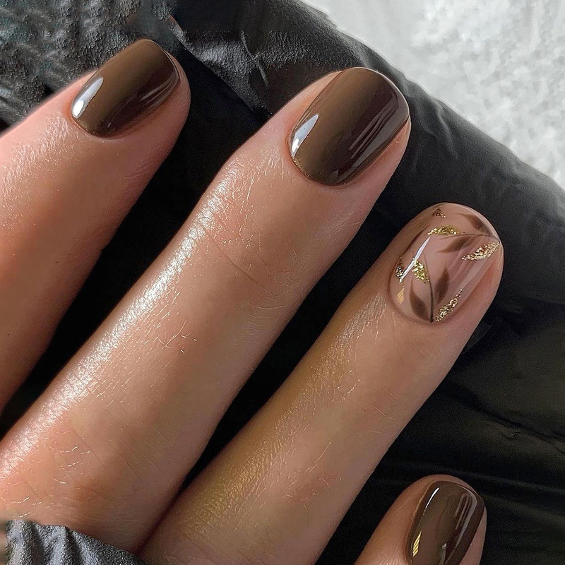 Brown wearing nail nail nail piece simple solid color leaves nail nail nail stickers golden glitter fake nails wholesale