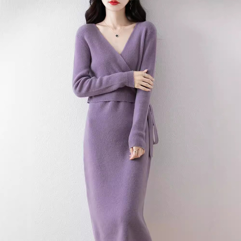 24 New Autumn and Winter Long Knitted Inner Belt French Long Skirt V-Neck Wool Dress Feminine Sweater Skirt