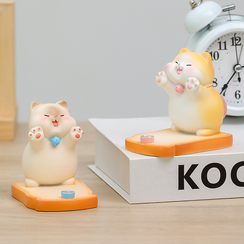 Cartoon Cat Chases Lazy People Watching Dramas, Home Furnishings, Office Desktop Healing Creative Mobile Phone Holder Decoration