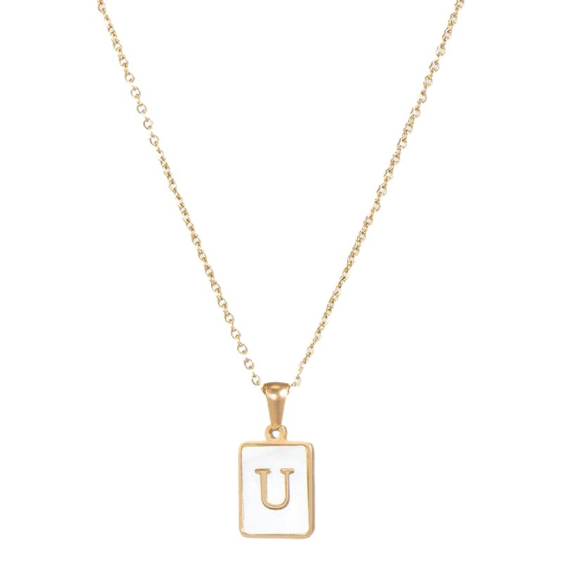 Cruz de la frontera europea y americana INS estilo de acero inoxidable collar de la letra de concha de acero cuadrado femenino Cabeza de Acero de titanio Inglés carta colgante al por mayor