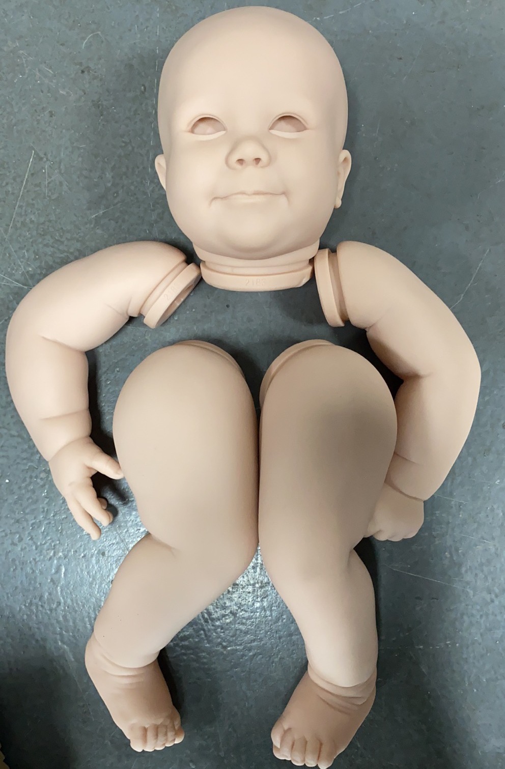 25 pulgadas Reborn Doll Kit junio Reborn Doll molde no es un suministro transfronterizo de productos terminados