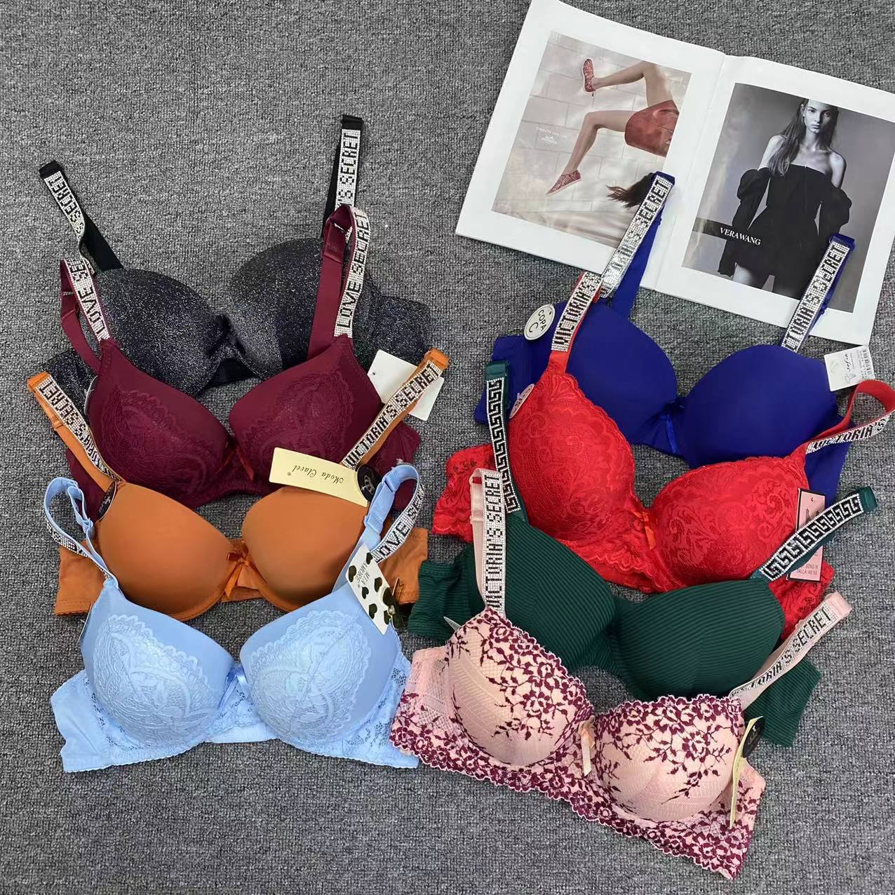 Sudeste asiático híbrido de marca europea y americana, ropa interior de mujer con anillo de acero, encaje liso, bolas de acero, sujetadores diversos