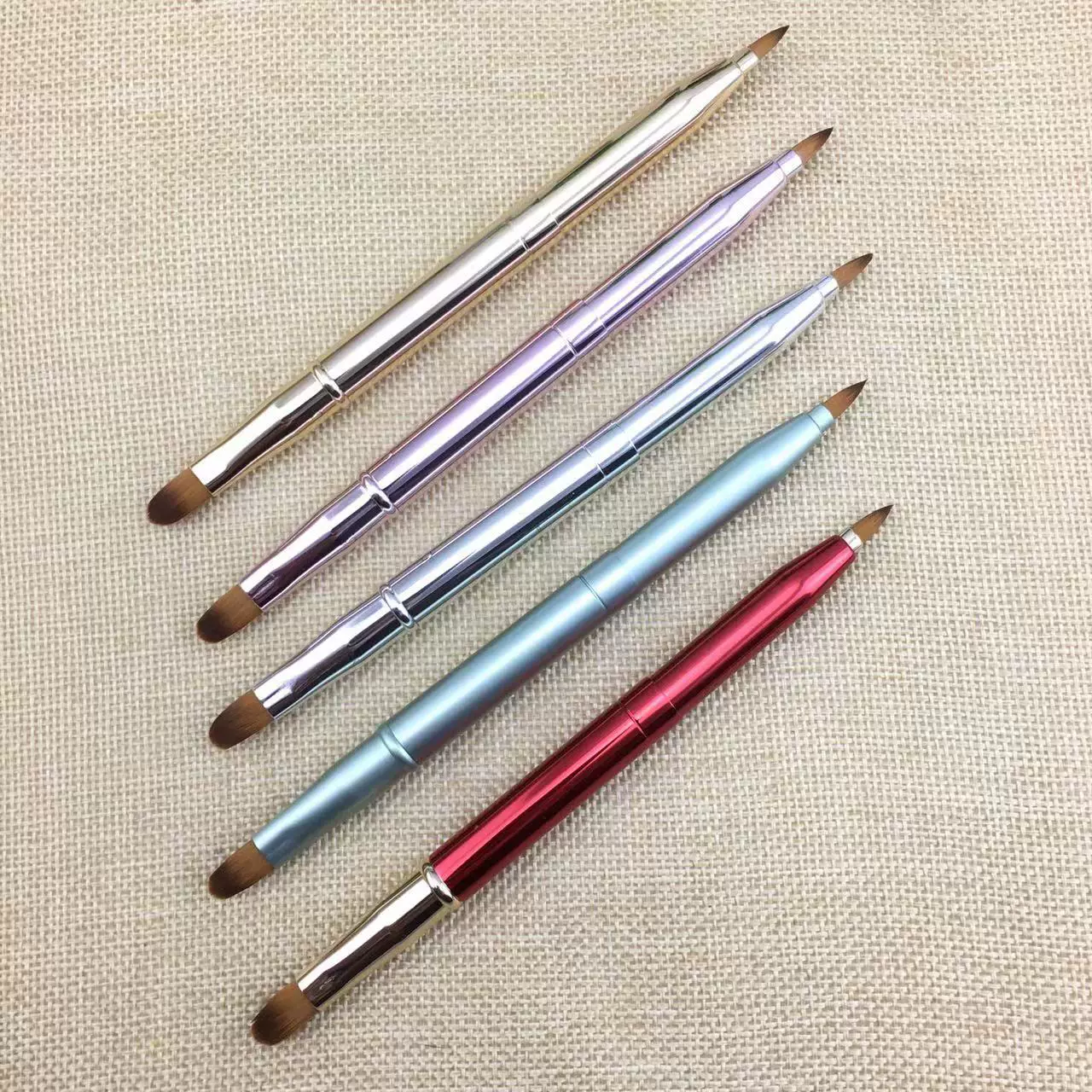 伸缩唇刷大小双头便携遮瑕刷带盖初学者唇膏唇线口红刷化妆刷工具