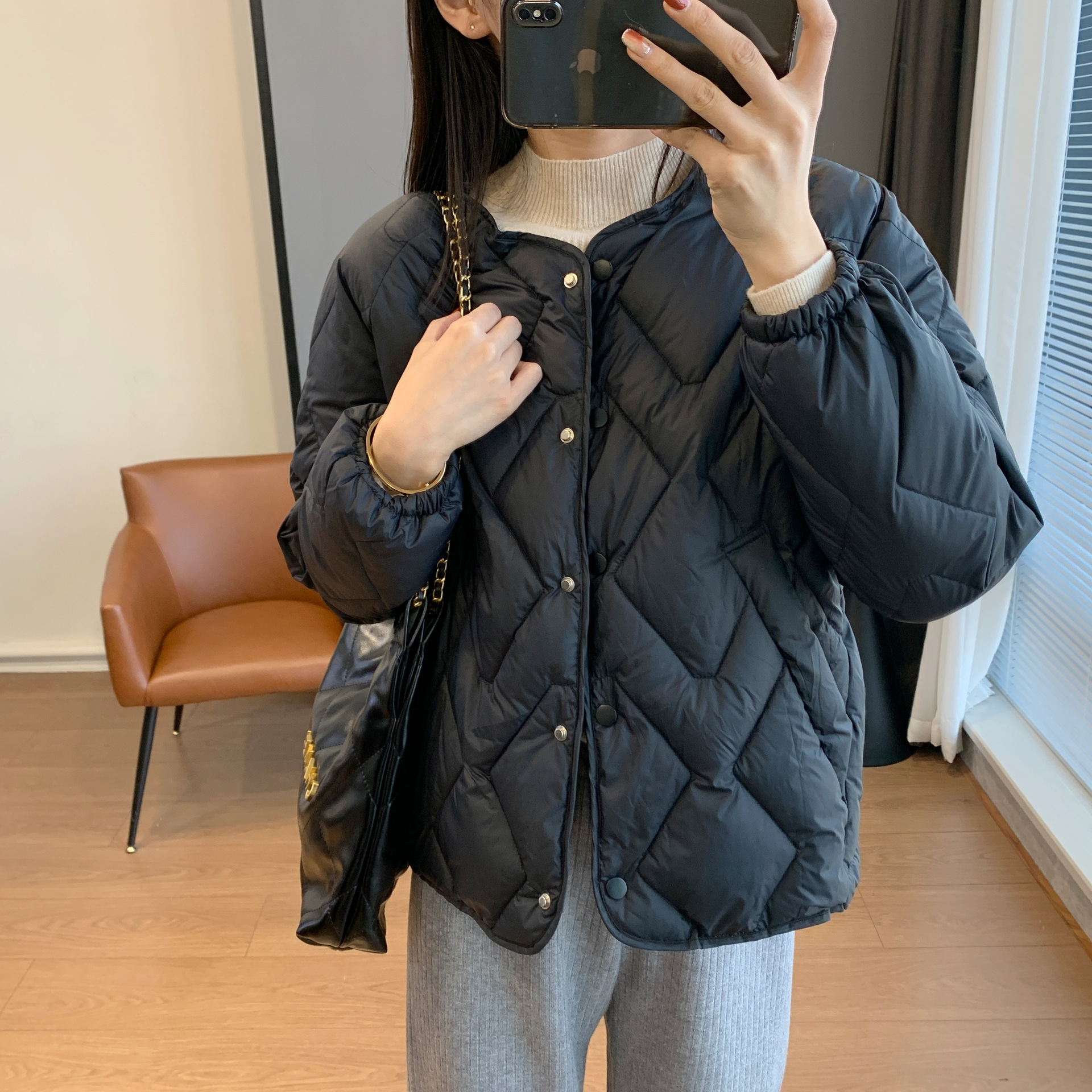 고품질! 심플하고 다재다능한 라운드넥 버튼식 화이트 덕다운 얇은 다운자켓 여성용 043