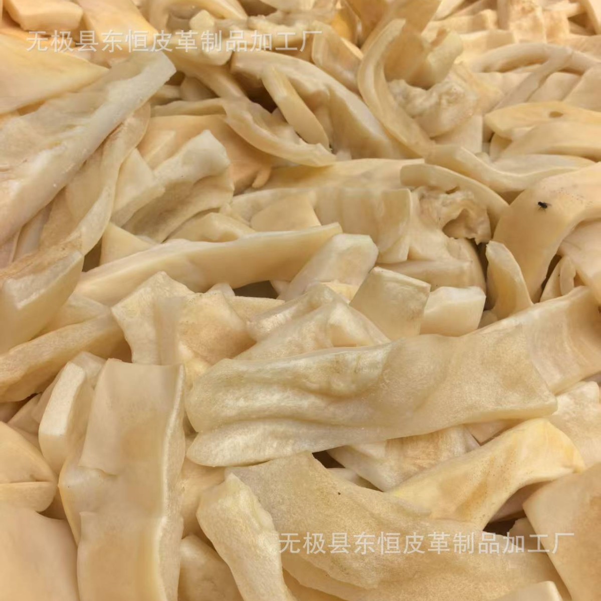 鲜牛皮 牛皮工厂 牛皮块 宠物玩具 宠物饲料 牛皮块 牛皮条