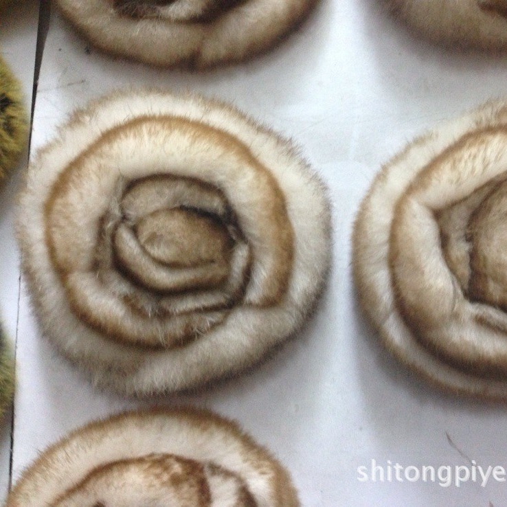 供应毛花 鞋辅料毛花 毛扣 5-8公分獭兔毛花 牡丹花