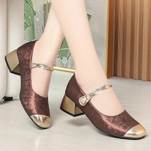 �r�з��^��Ƥ�\�چ�Ь��Ů�����¿�ָ�ƤЬܛ�����m��ȹŮЬ