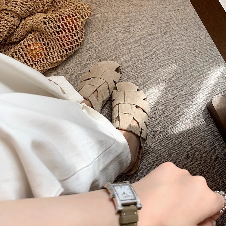 [Sheii Su Yinyin] La doctrina real ~ Moda hueco de suela gruesa Baotou Buckener pantuflas mujeres medio arrastradas para llevar verano