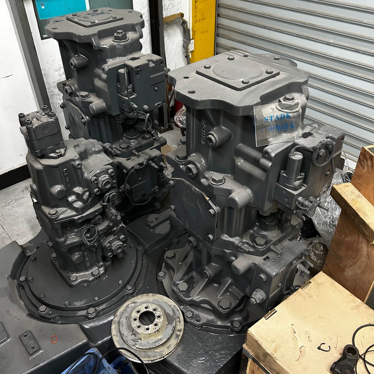 Гидравлический насос 708-2K-00123 PC2000-8, гидравлический насос 708-2K-00120, 708-2K-00121