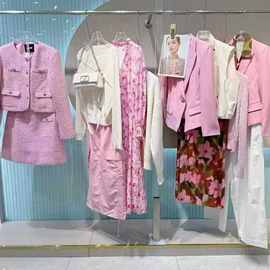 女装杂款包;羽绒服;连衣裙