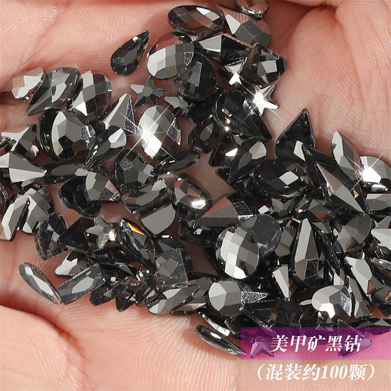 Mezclado 100 accesorios de uñas Aurora Phantom diamante especial en forma de pegatinas de diamantes llenos Nueva York tormenta brillante Negro uñas Fondo caliente diamante