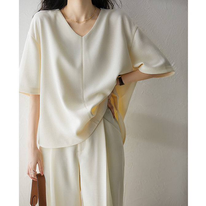 Triacetate Draped Suit, Comfortable Short-Sleeved T-Shirt Top + Casual Nine-Point Trousers, White Fashionable Women's New Style