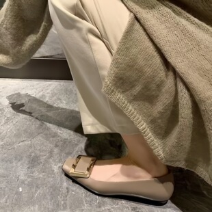 ��Ƥ�潛�䷽����Ƥƽ��ͨ�چ�ЬŮ�\�ڷ��^�ٴ�͸�������Ь