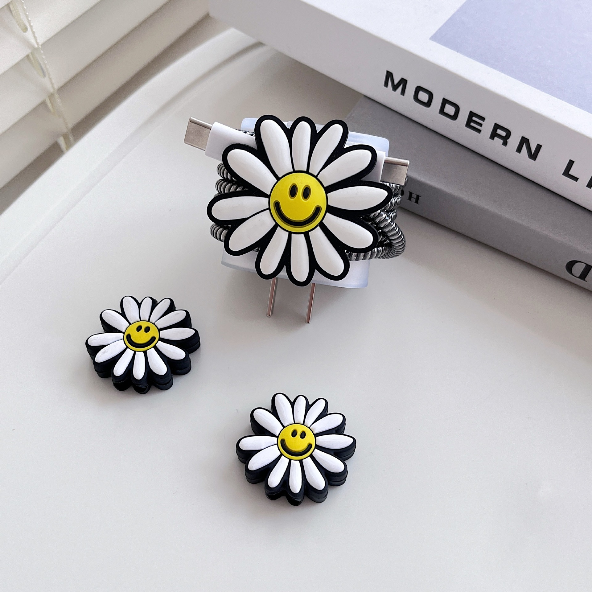80g Weight Usb cable protection sleeve Classification PVC, Tpu Material Animal, Cartoon Pattern Cute Style Sunflower Iphone 20w Charger Data Cable Anti-break Protective Cover 无