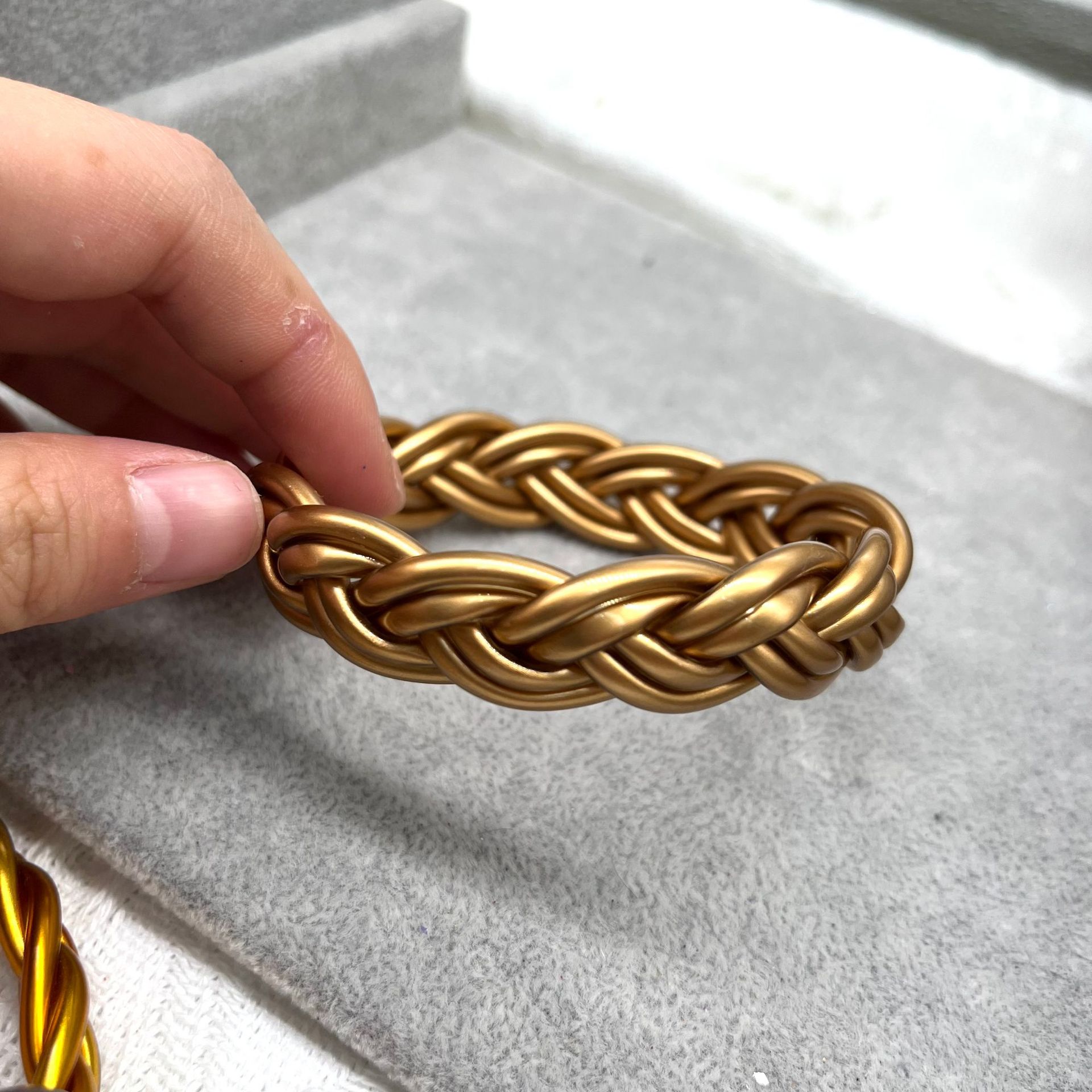 Braid Design Simple Style Solid Color Silica Gel Braid Unisex Wristband